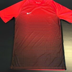 Nike activewear top